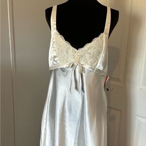 Jones New York White Satin Lace Bow Gown Robe Bridal Set Tie Closure Size L